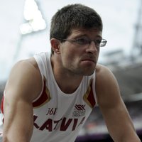 Kārtslēcējs Ārents ar jaunu personisko rekordu izpilda Riodežaneiro olimpisko spēļu normatīvu