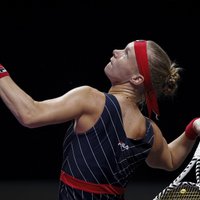 Rezerviste Bertensa 'WTA Finals' apspēlē ranga līderi Bārtiju