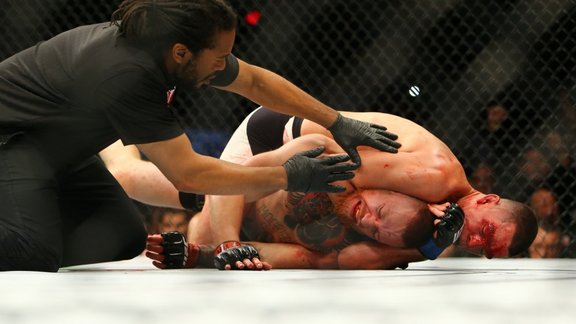  Nate Diaz win Conor McGregor, UFC 196 