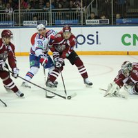 Рижское "Динамо" завершило сезон победой над звездным питерским СКА