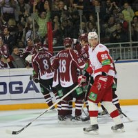 Rīgas 'Dinamo' izcīna pārliecinošāko uzvaru šosezon
