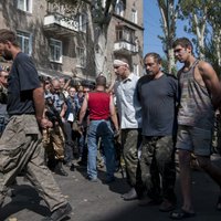 Германия и HRW осудили парад военнопленных в Донецке