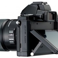 'Olympus' mēģina aizkustināt vecās skolas piekritējus, prezentē fotokameru 'OM-D E-M5'