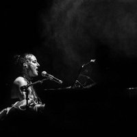 Rīgā koncertēs 'tumšās popmūzikas' māksliniece Zola Jesus