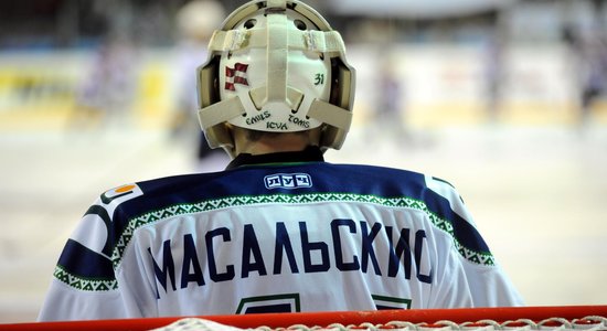 Масальский пропустил через 20 секунд после выхода на лед