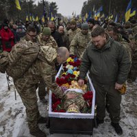 Ukraina zaudējusi 31 000 karavīru, atklāj Zelenskis