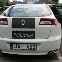 Policijas jauno auto iepirkums: pirmā mašīna piegādāta