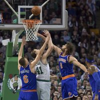 Porziņģa 'double-double' neglābj 'Knicks' no ceturtā zaudējuma pēc kārtas