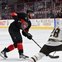 'Panthers’ nosūta Balinski atpakaļ uz AHL