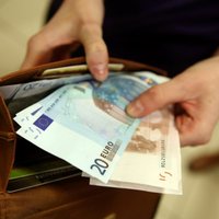 Минблаг: получатели российских пенсий имеют право на соцпомощь в Латвии