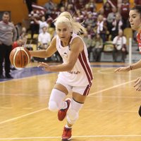 Latvijas basketbolistes Eiropas čempionāta kvalifikācijas mačā grauj Ziemeļmaķedoniju