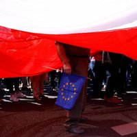 Polija vāc informāciju par valstī dzīvojošajiem ārzemniekiem