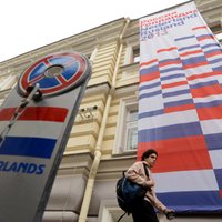 Krievija izsaka nožēlu par Nīderlandes diplomāta piekaušanu
