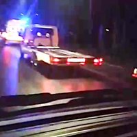 Video: Automašīnai uzbraucot stabam Jūrmalā, cieš trīs cilvēki