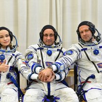 Krievi pirmoreiz vēsturē sākuši uzņemt mākslas filmu kosmosā