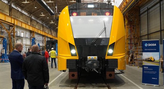 СМИ: Латвия рискует потерять деньги из ЕС на новые поезда и платформы