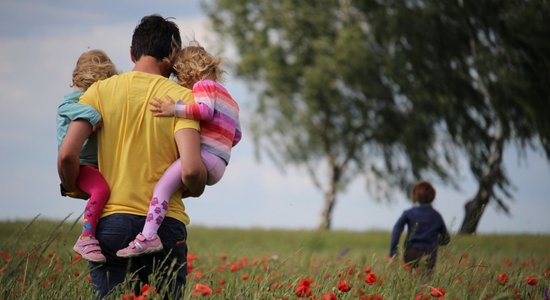 10 tēti atzīstas, kas viņus biedē bērnu audzināšanā