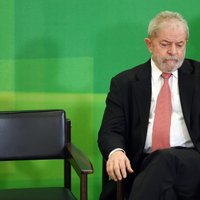 Lavrovs vizītē Brazīlijā slavējis Lulas 'miera' nostāju Ukrainas konfliktā