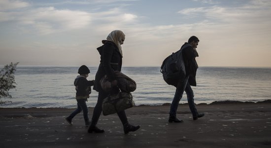 Valdība grib panākt Latvijai tiesības patvēruma meklētājus uzņemt tikai brīvprātīgi