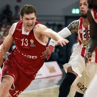 Strēlnieks ar 19 punktiem kaldina 'Brose Baskets' uzvaru Vācijas čempionāta ceturtdaļfināla otrajā spēlē