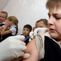 Seši mīti par bērnu vakcināciju un kāpēc tie ir kļūdaini