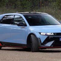 Video: Krišjānis Caune izmēģina 650 ZS jaudīgu sportisko elektroauto