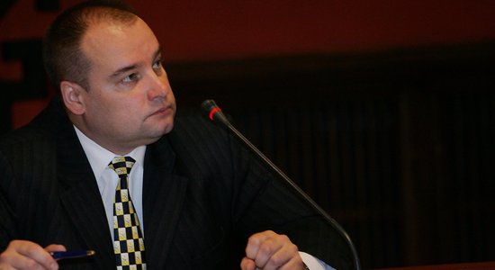 Daudze neierašanos Saeimas sēdē skaidro ar saslimšanu