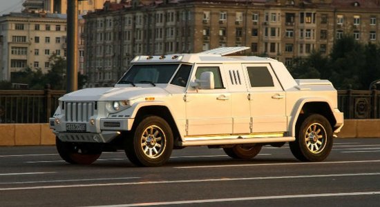 Latvijā bāzētais 'Dartz' izgatavojis jaunu bruņu auto versiju