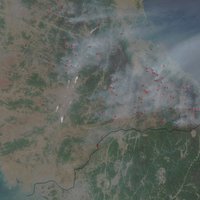 NASA: Ziemeļkorejā plosās desmitiem kūlas un mežu ugunsgrēku; dūmi sasniedz Japānu