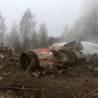 Polijas komisija: Smoļenskas aviokatastrofas 'melnās kastes' sabojātas