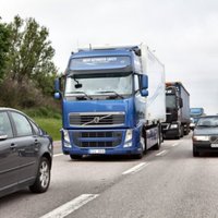 'Volvo Truck Latvia' uz laiku atstādinājusi darbiniekus, kuri piedāvājuši apiet tahogrāfu
