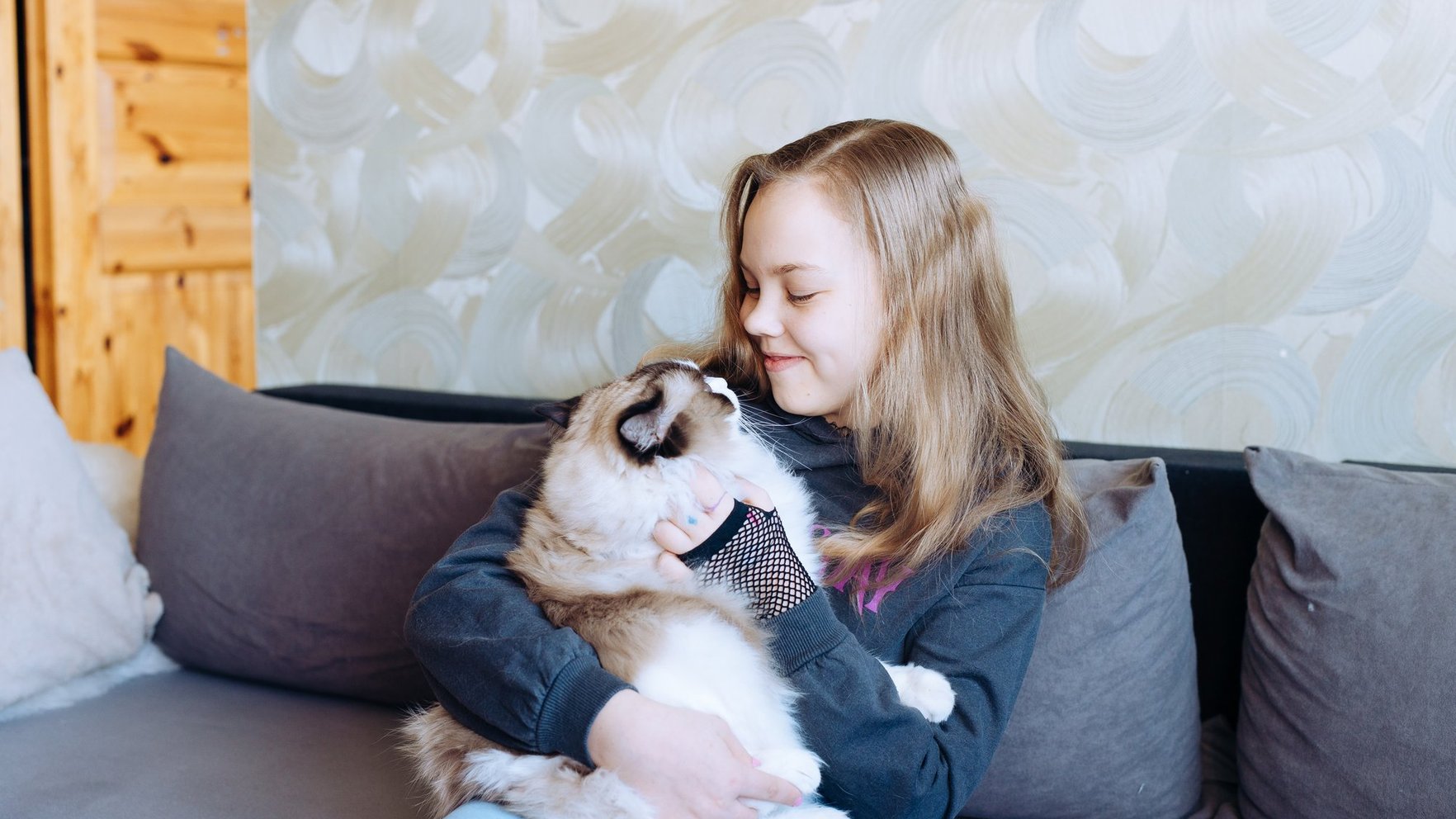 Selektīvais mutisms: bieži nepamanīts traucējums, kas slēpjas aiz bērna kautrīgās klusēšanas