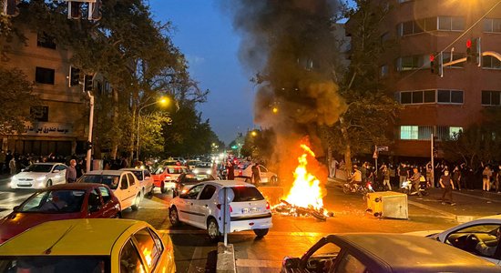 Массовые протесты в Иране: две известные актрисы арестованы, в курдские районы направлены военные