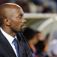 Zaudējuma saniknots treneris 'Bastia' futbolistiem aizliedz runāt ar medijiem