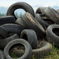 Atkritumu apstrādes vietas izveide Čiekurkalnā raisa bažas; uzņēmums tiksies ar apkaimes biedrību