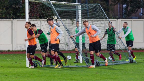 Futbols, Latvijas futbola izlases treniņš - 25