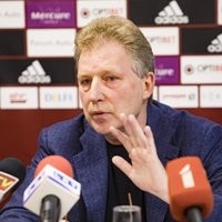 LFF valde atlaiž Latvijas futbola izlases galveno treneri Aleksandru Starkovu