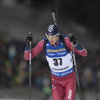 Latvijas biatlonisti izcīna 12. vietu pirmajā PK posmā jaukto pāru stafetē