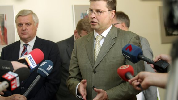 Pēteris Krīgers, Valdis Dombrovskis