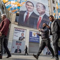 Turcijas valdošā partija apstrīdējusi Stambulas mēra vēlēšanu rezultātus