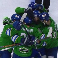 'Salavat Julajev' sagrauj Hārtlija trenēto 'Avangard' un izcīna pirmo uzvaru KHL pusfinālā