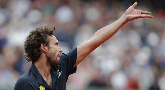 Gulbis pasaules rangā nemainīgi 13. vietā