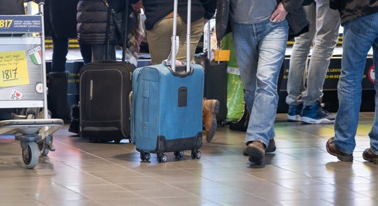 СМИ: Большой проблемой Рижского аэропорта стали агрессивные пассажиры