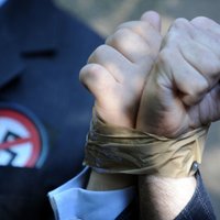 Венгрию призывают осудить "нацистского преступника"