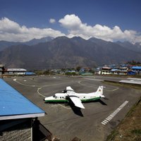 Nepālas kalnos pazudusi lidmašīna ar 21 cilvēku