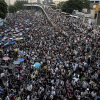 Honkongas centru paralizē prodemokrātisko aktīvistu protesti
