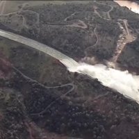 Video: Izdevies nocietināt Oroviles dambi; evakuācija paliek spēkā