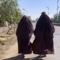 Pēc talibu aizlieguma afgāņu sievietēm liedz iekļūt augstskolās
