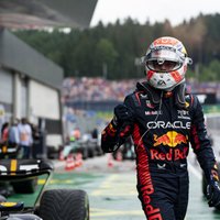 Verstapens uzvar Austrijas 'Grand Prix' sprinta sacīkstē