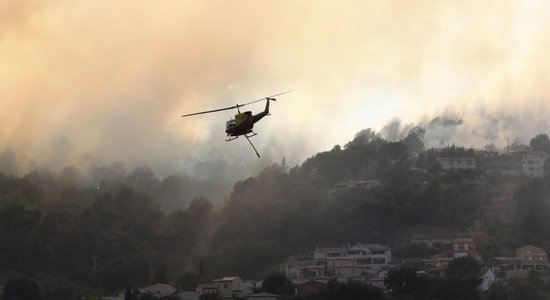 Во Франции бушуют лесные пожары: эвакуированы 10 тысяч человек